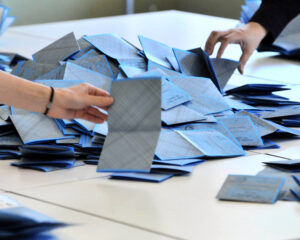 POLIZIA LOCALE E VIGILANZA AI SEGGI ELETTORALI: QUANDO SPETTA L'INDENNITÀ DI SERVIZIO ESTERNO